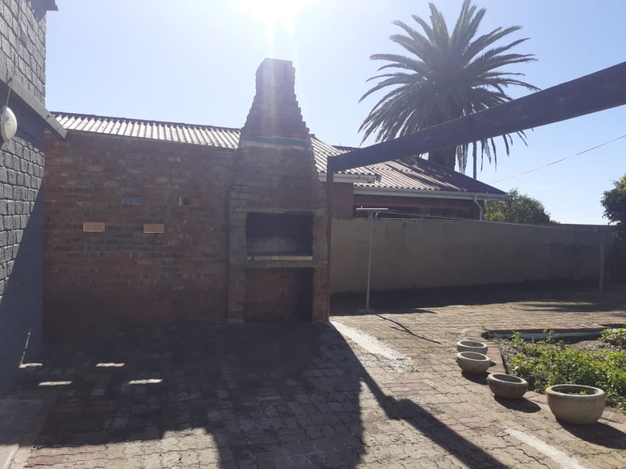 To Let 3 Bedroom Property for Rent in Kabeljauws Eastern Cape
